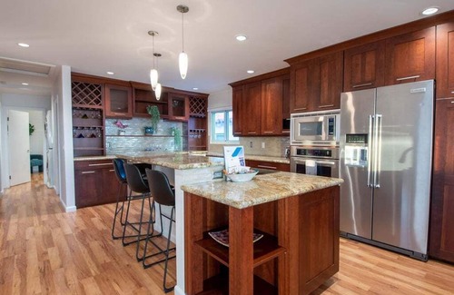 Middletown House | ♥ Hilltop Hacienda – Private Villa with Panoramic Views! ♥