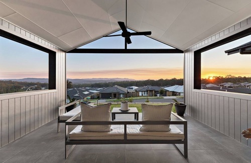 Greta House | Hilltop Haven
