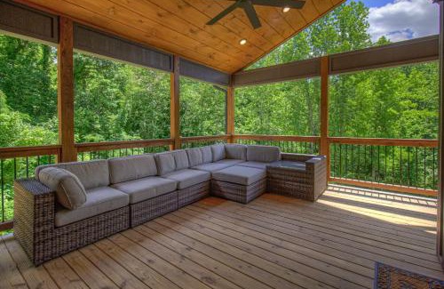Sevierville House | Hilltop Haven By Avada Properties