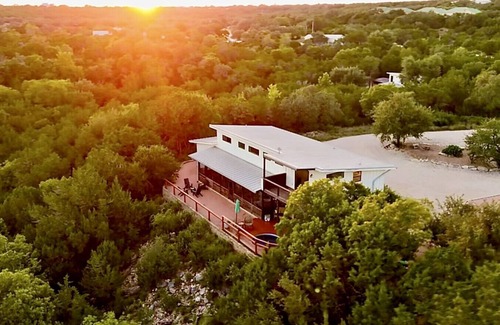 Dripping Springs Apartment | Hilltop Haven, Spectacular Views, hot tub, arcade!