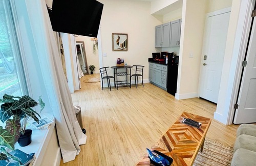 Old Fort House | Hilltop Hideaway - 4-bedroom house in perfect Old Fort