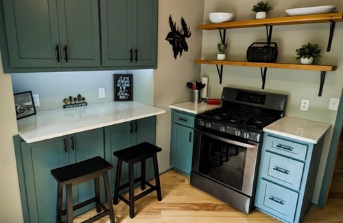 Hayward Cabin | Hilltop Hideaway- Cozy Updated Waterfront Retreat on Tiger Cat Chain of Lakes