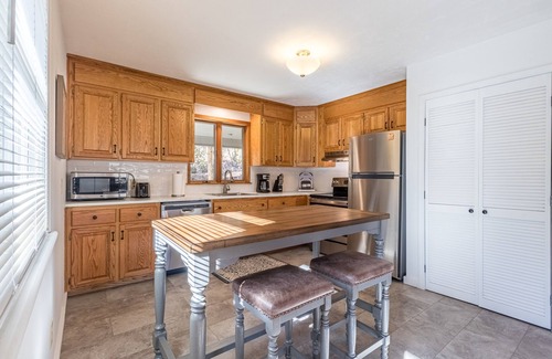 Cashiers Cabin | Hilltop Hideaway- Cozy Cabin w/Fireplace, Private Deck/Yard, Family Friendly!
