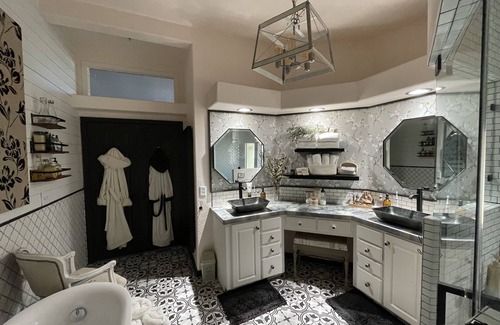 Ramona Other | Hilltop Home Retreat in a Farm