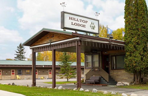International Falls Cabin | Hilltop Lodge - Aspen -Queen Cabin