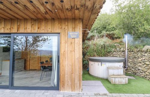 Corwen House | Hilltop Lodge