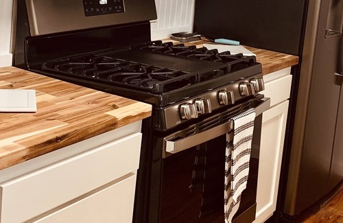 Easley Cottage | Hilltop River Cottage - ALL NEW KITCHEN
