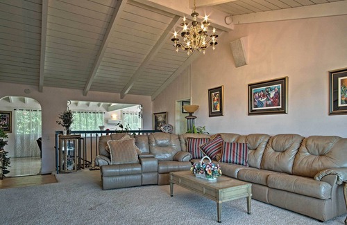 Valley Center House | Hilltop Valley Center House w/Balcony & Mtn Views!
