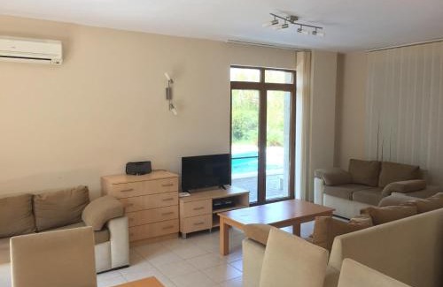 Sunny Beach Villa | HillTop Villa