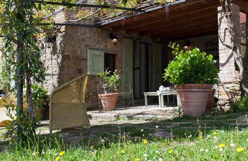 Cortona Villa | Hilltop villa in Cortona with private swimming pool