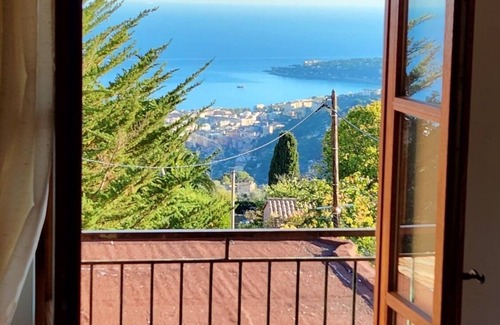 Castellar Apartment | Hilltop Village Apartment with Superb Sea and Mountain Views