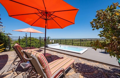 Paso Robles House | Hilltop Vineyard Estate with 360 Views, Hot Tub & Pool!