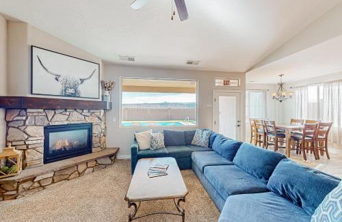 Hurricane House | Hillview Hideaway