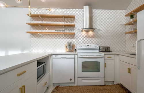 Hillwood House | Hillwood Lavish | Pet Friendly