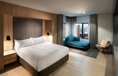 Adelaide Central Business District Hotel | Hilton Adelaide