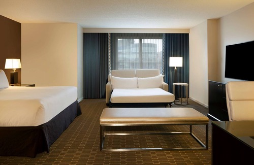 Old Town Alexandria Hotel | Hilton Alexandria Old Town