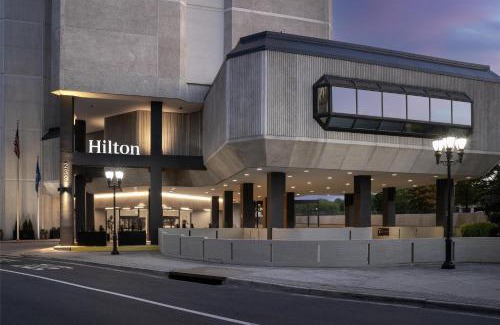 Crystal City Hotel | Hilton Arlington National Landing