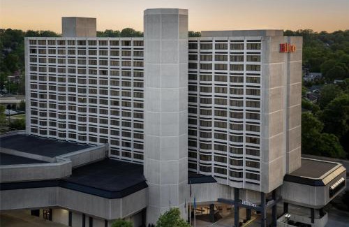 Crystal City Hotel | Hilton Arlington National Landing
