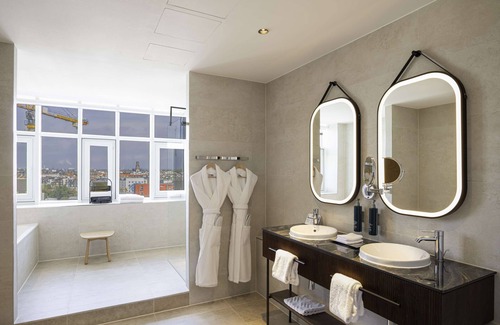 Altstadt-Nord Hotel | Hilton Cologne