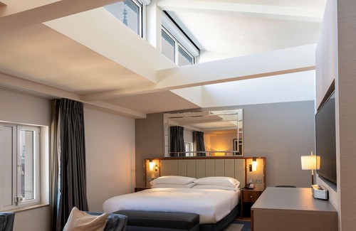 Altstadt-Nord Hotel | Hilton Cologne