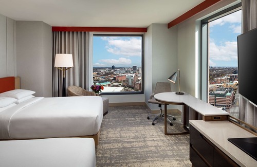 Arena District Hotel | Hilton Columbus Downtown