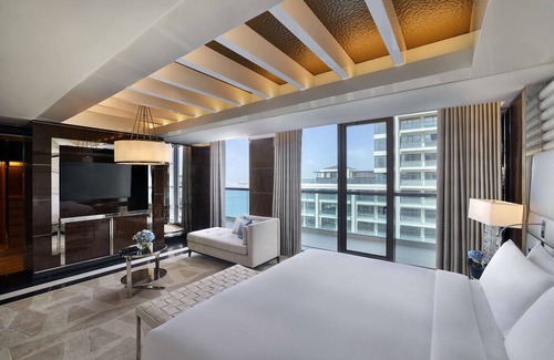 Palm Jumeirah Resort | Hilton Dubai Palm Jumeirah