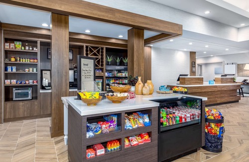 Northeast Heights Hotel | Hilton Garden Inn Albuquerque/Journal Center
