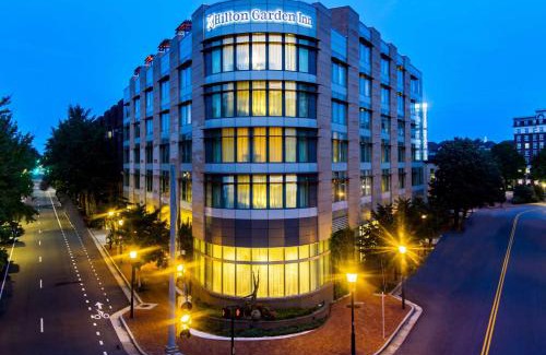Old Town Alexandria Hotel | Hilton Garden Inn Alexandria Old Town National Harbor