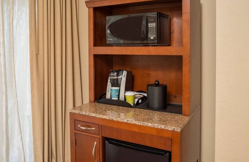 Old Town Alexandria Hotel | Hilton Garden Inn Alexandria Old Town National Harbor