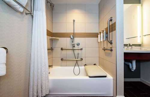 Old Town Alexandria Hotel | Hilton Garden Inn Alexandria Old Town National Harbor