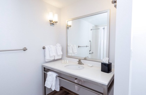 Downtown Asheville Hotel | Hilton Garden Inn Asheville Downtown