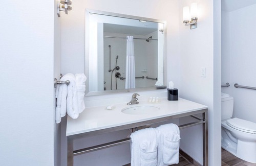 Downtown Asheville Hotel | Hilton Garden Inn Asheville Downtown