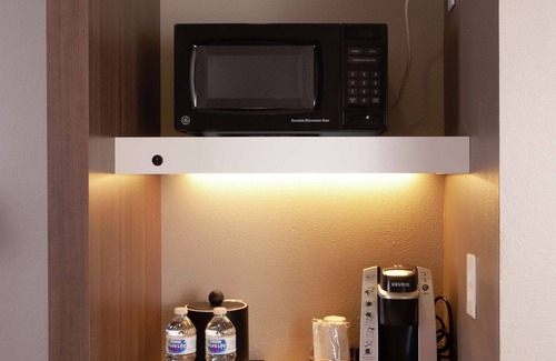 College Park Hotel | Hilton Garden Inn Atlanta Airport/Millenium Center