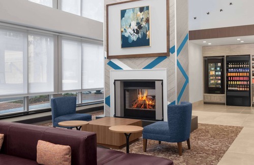 Bethesda Hotel | Hilton Garden Inn Bethesda Downtown