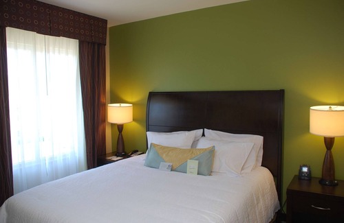 New Castle Hotel | Hilton Garden Inn Birmingham/Trussville