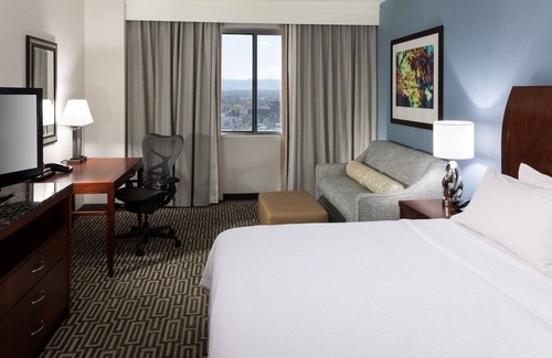 Downtown Denver Hotel | Hilton Garden Inn Denver Downtown