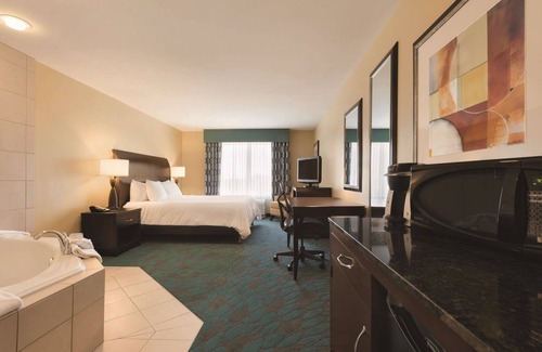 Fargo Hotel | Hilton Garden Inn Fargo