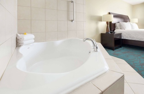 Fargo Hotel | Hilton Garden Inn Fargo