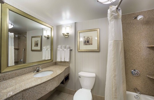 Hampton Hotel | Hilton Garden Inn Hampton Coliseum Central