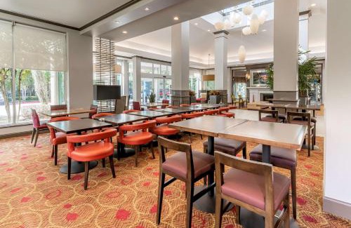 The Woodlands Hotel | Hilton Garden Inn Houston/The Woodlands