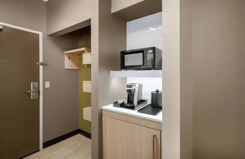 Jeffersontown Hotel | Hilton Garden Inn Louisville East
