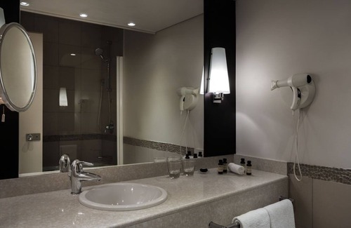 Vitrolles Hotel | Hilton Garden Inn Marseille Provence Airport