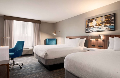 Brookfield Hotel | Hilton Garden Inn Milwaukee Brookfield Conference Center, WI