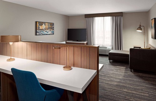 Brookfield Hotel | Hilton Garden Inn Milwaukee Brookfield Conference Center, WI
