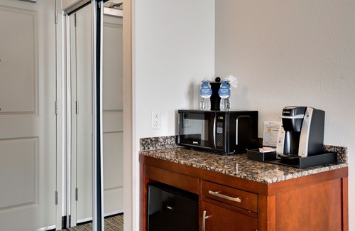 Milwaukee Hotel | Hilton Garden Inn Milwaukee Airport