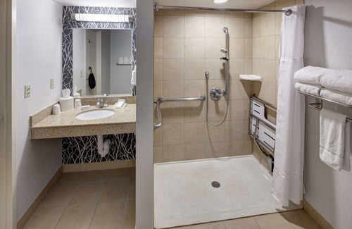 Warrenville Hotel | Hilton Garden Inn Naperville/Warrenville