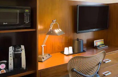 Turtle Bay Hotel | Hilton Garden Inn New York/Manhattan-Midtown East