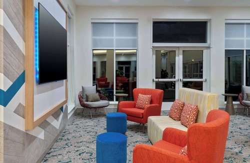 Florida Center Hotel | Hilton Garden Inn Orlando International Drive North