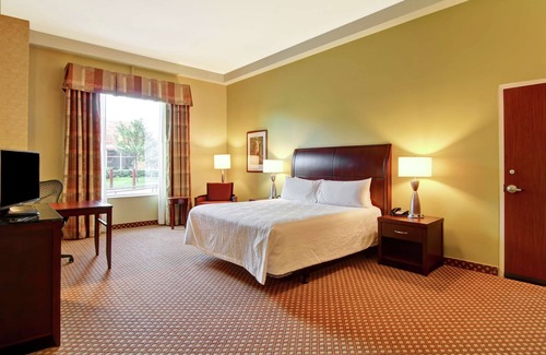 Ottawa Division Hotel | Hilton Garden Inn Ottawa Airport