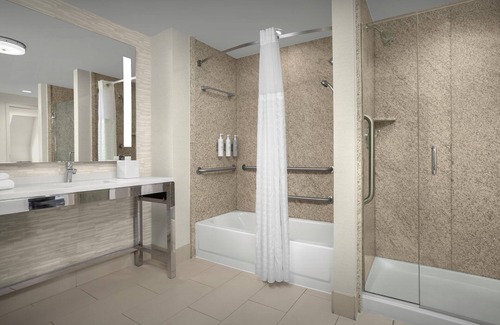 Portsmouth Hotel | Hilton Garden Inn Portsmouth Downtown